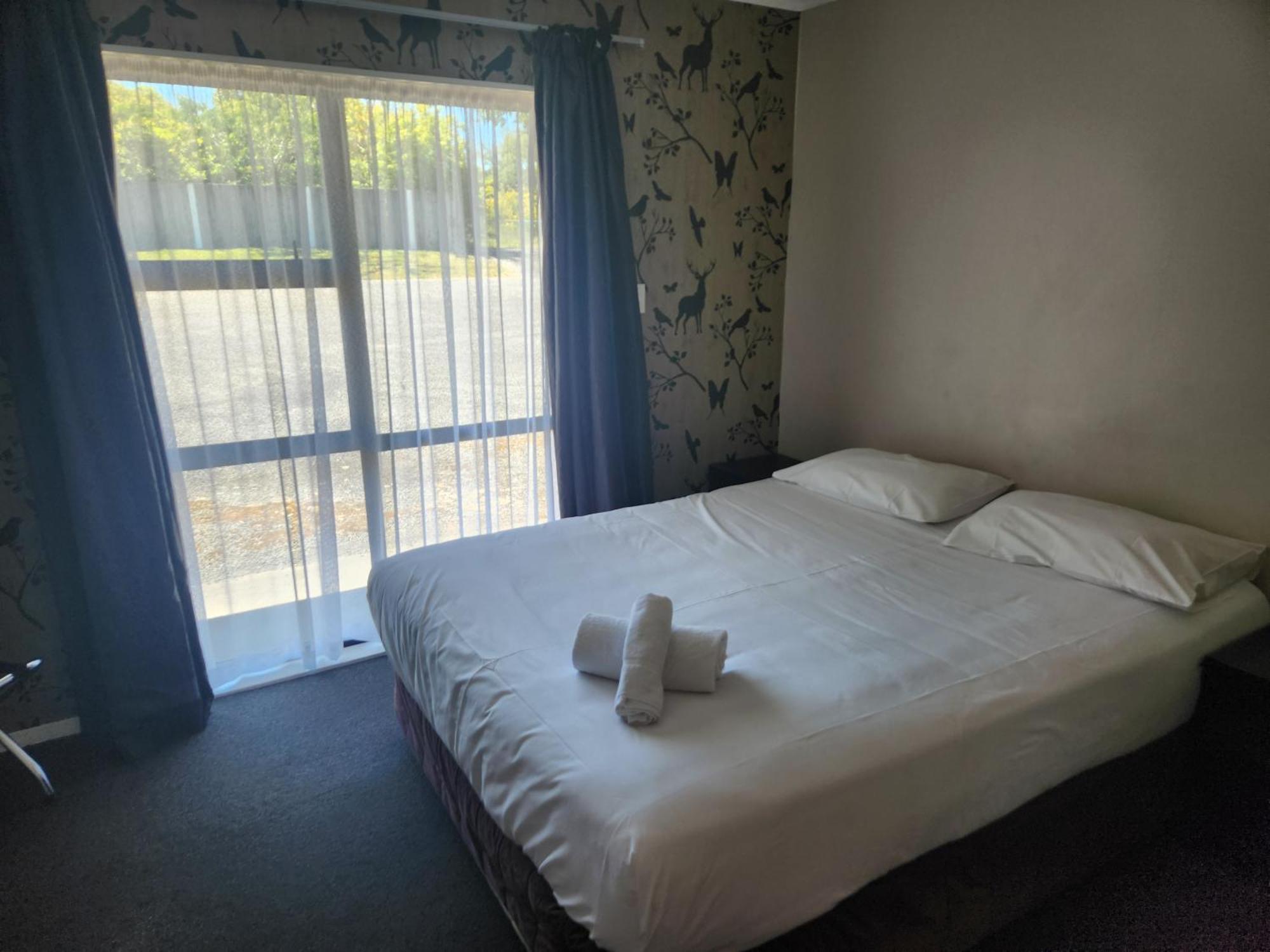 Stag Park Accommodation Taupo Exterior foto